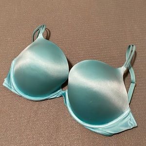 Victoria’s Secret Bra - 34DD